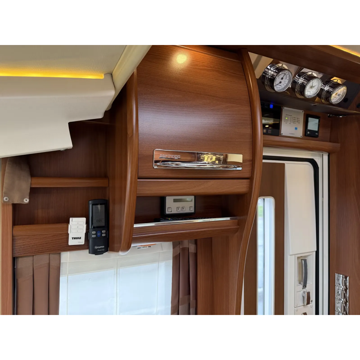 Carthago Chic E-Line I51QB Li