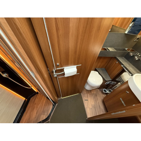 Carthago Chic E-Line I51QB Li