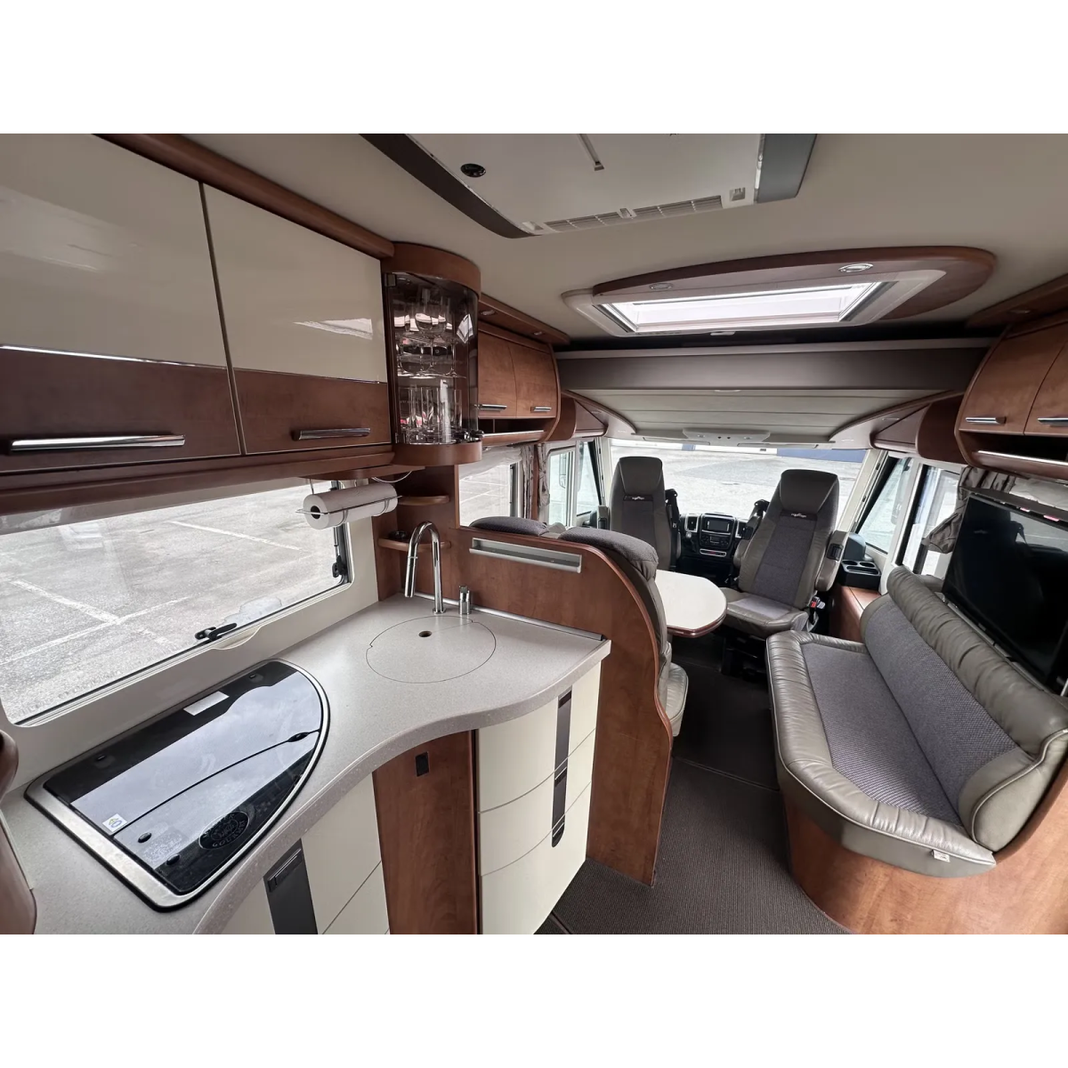Carthago Chic C-Line XL 5.8 QB