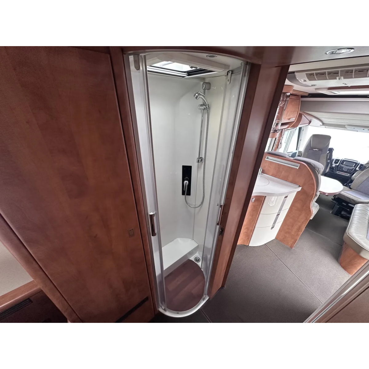 Carthago Chic C-Line XL 5.8 QB