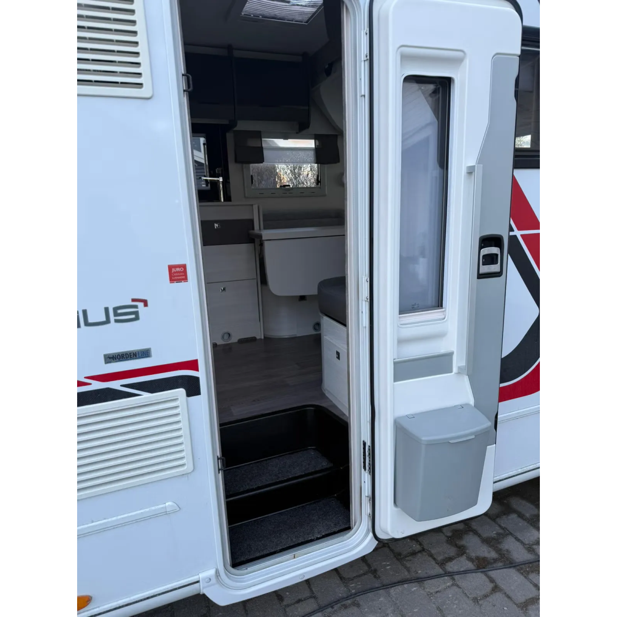 Challenger Sirius 3078XLB