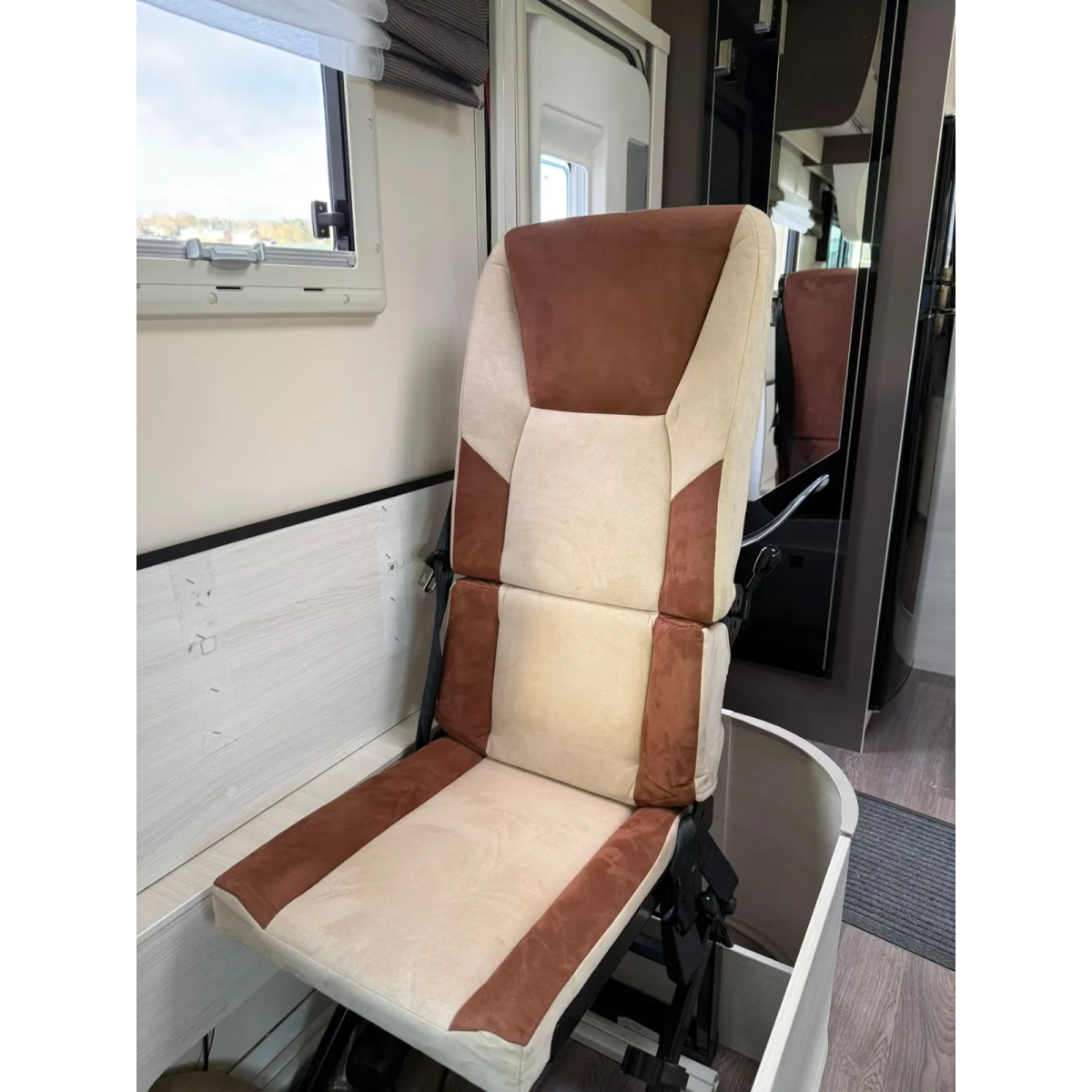 Challenger Sirius 3078XLB
