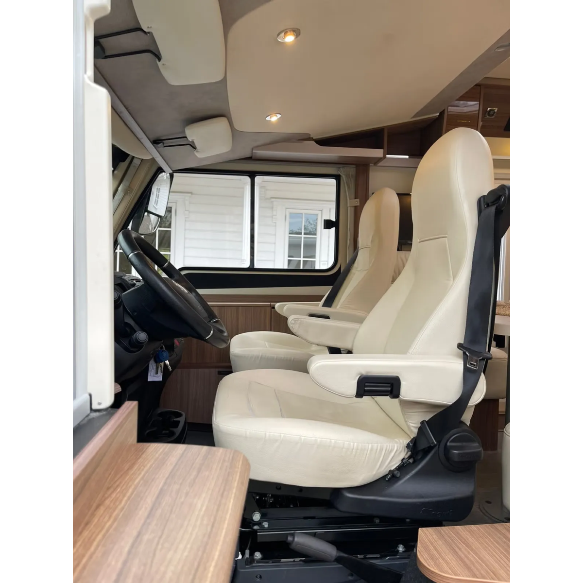 Eura Mobil Integra Line 695 QB