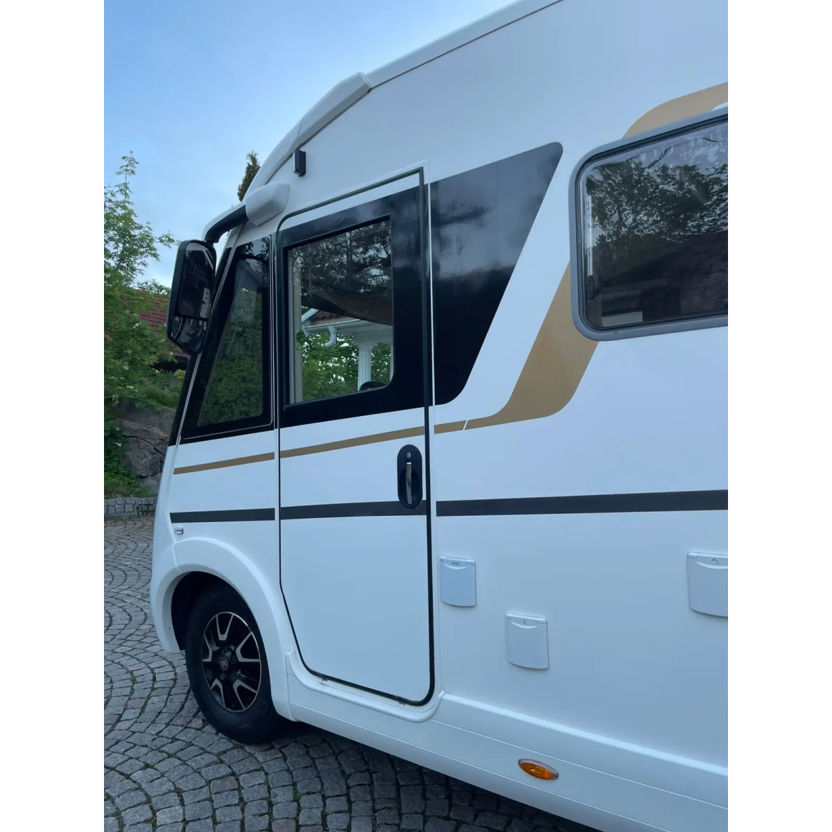 Eura Mobil Integra Line 695 QB
