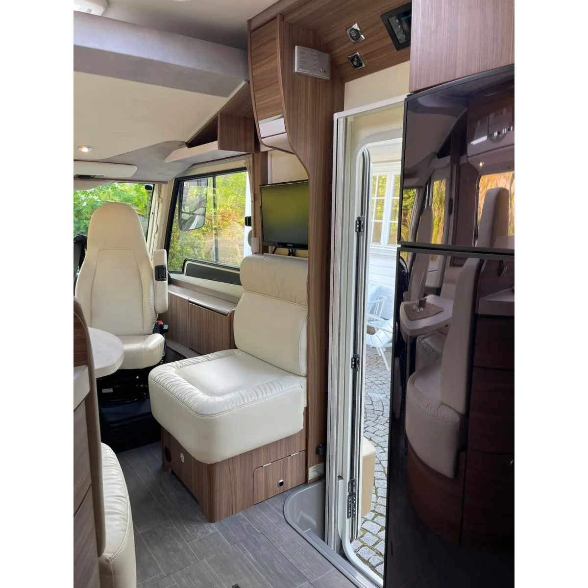 Eura Mobil Integra Line 695 QB