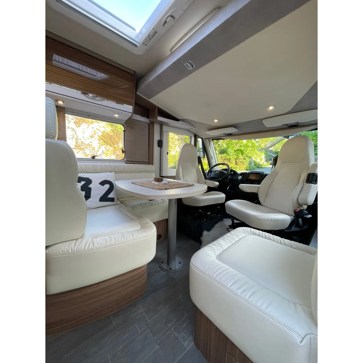 Eura Mobil Integra Line 695 QB