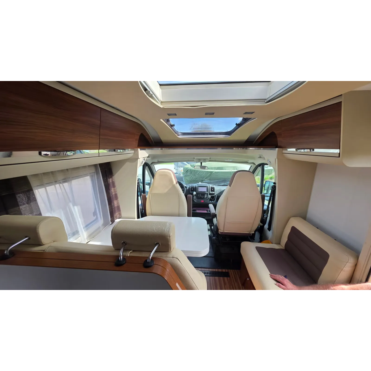 Adria Coral S690 SC