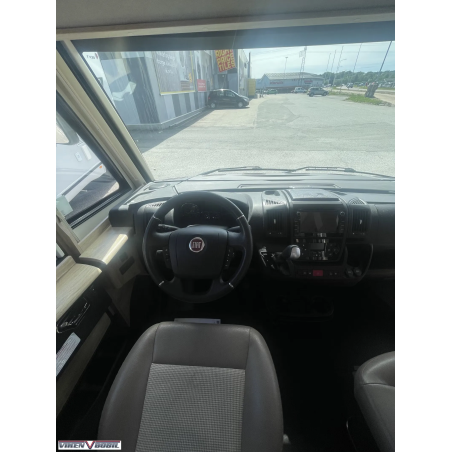 Eura Mobil I 695 EB