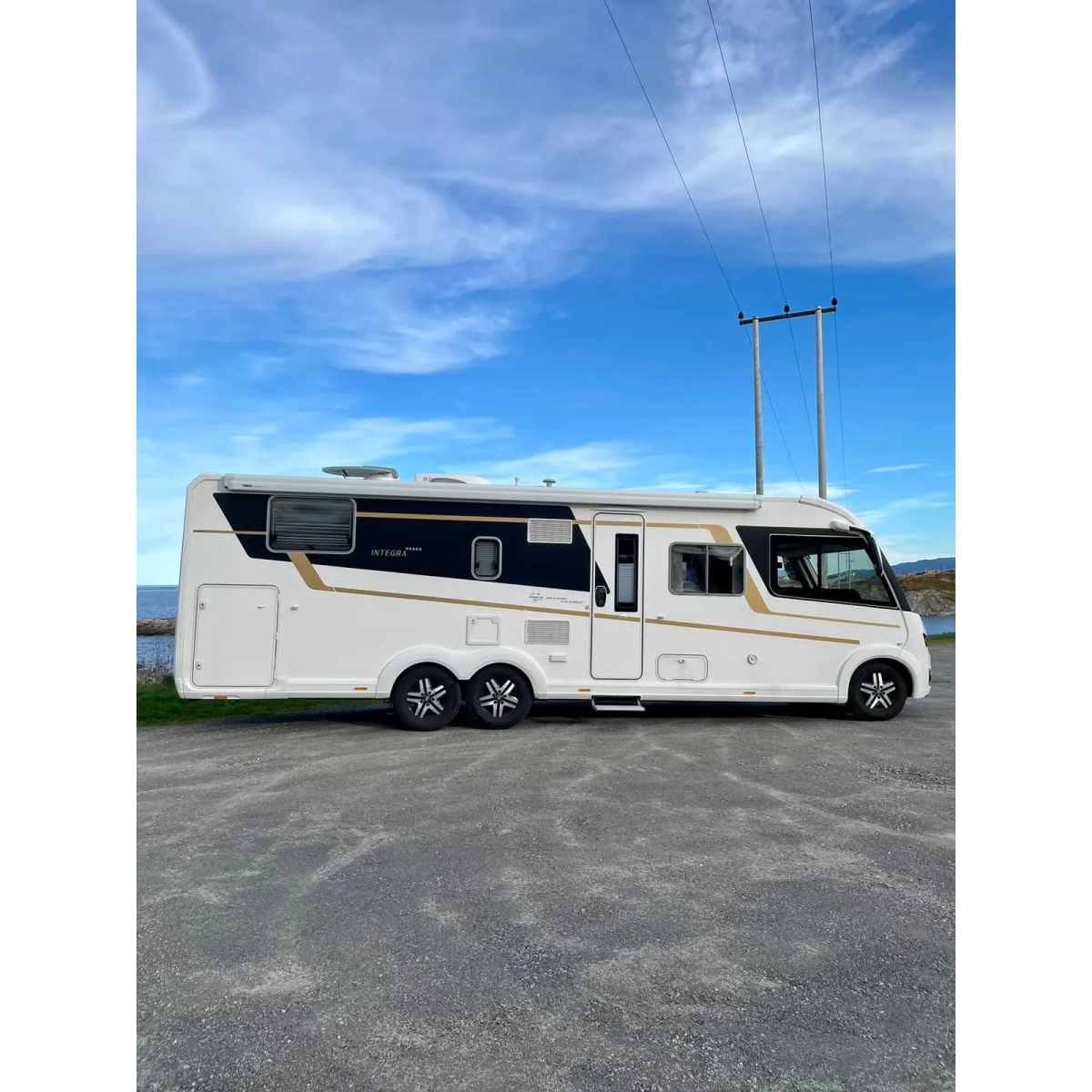 Eura Mobil Integra 890 QB