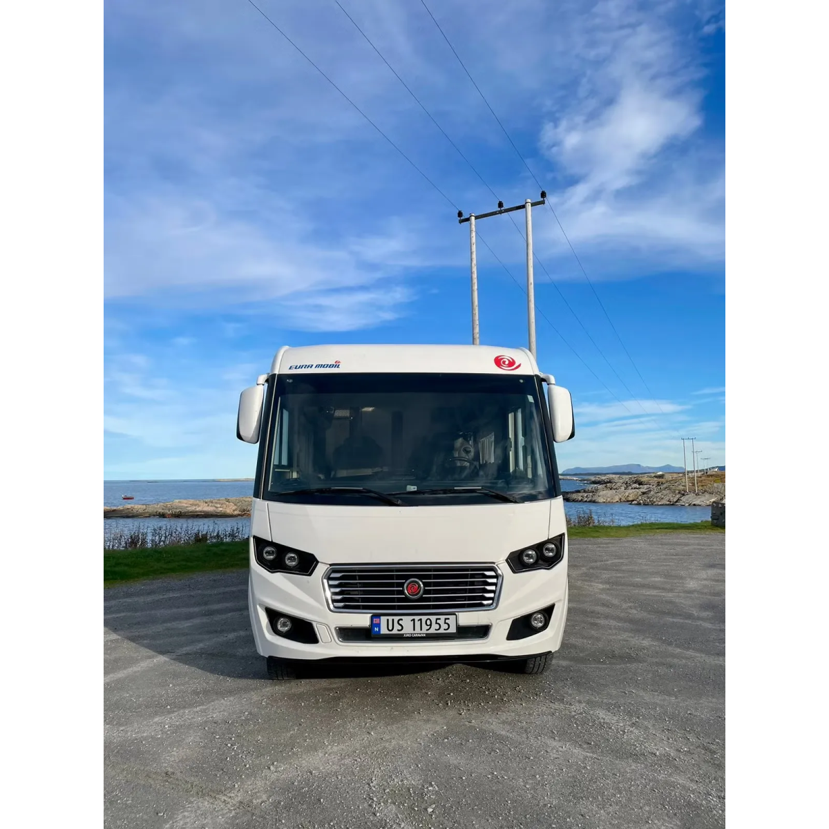Eura Mobil Integra 890 QB