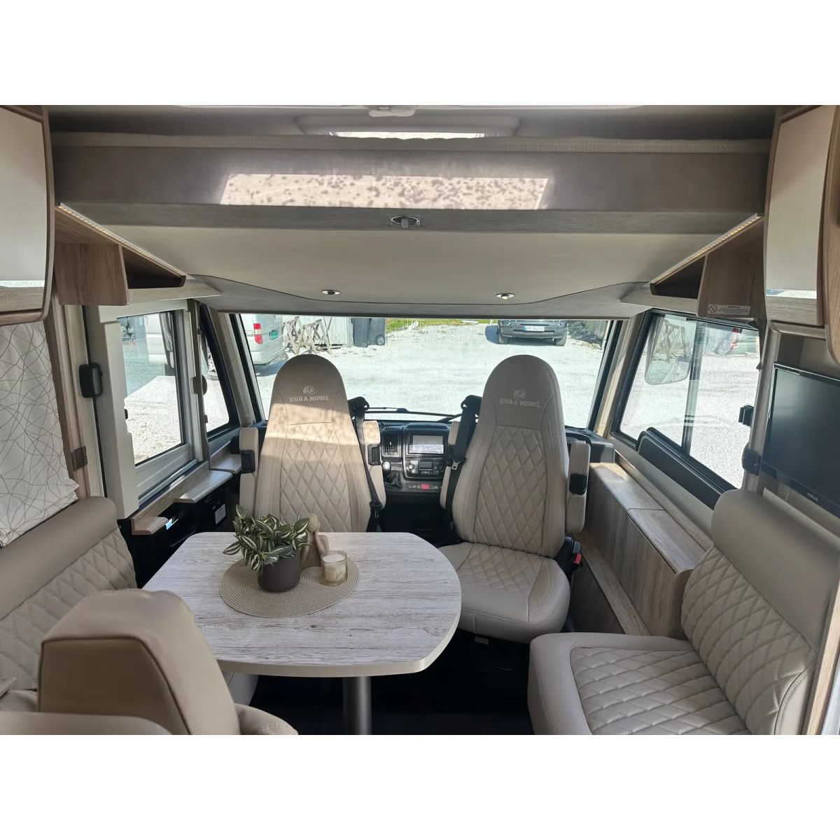 Eura Mobil Integra Line 720 QB