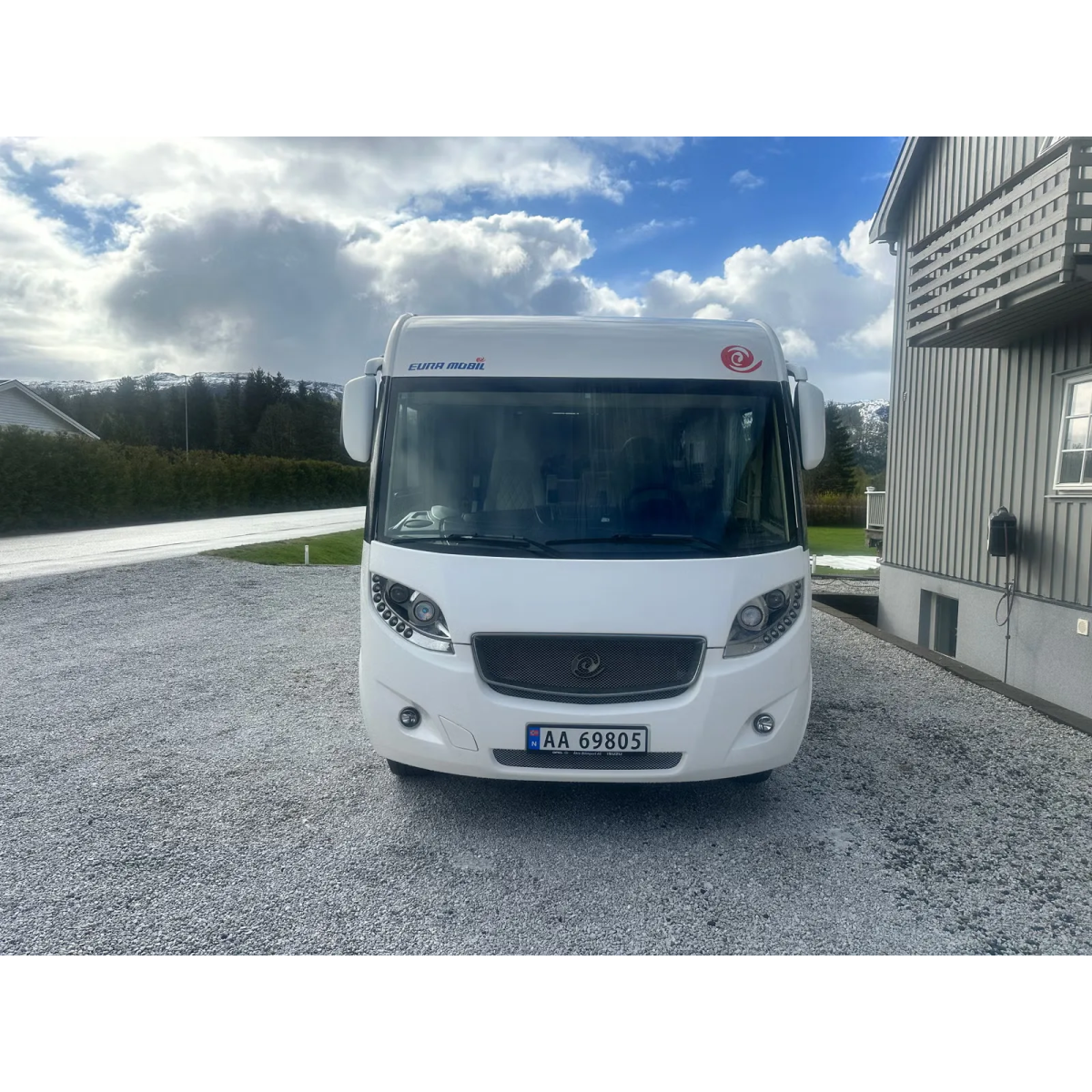 Eura Mobil Integra Line 720 QB