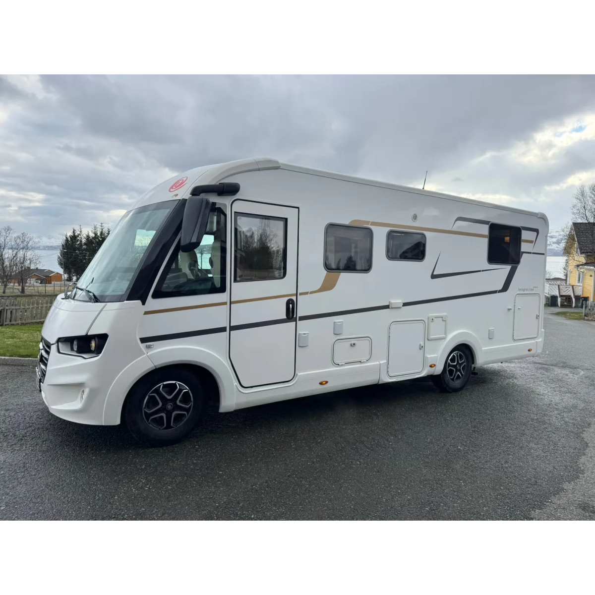 Eura Mobil IL 720 QF