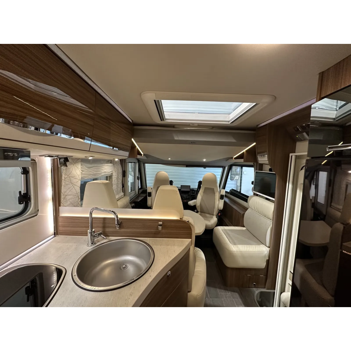Eura Mobil IL 720 QB