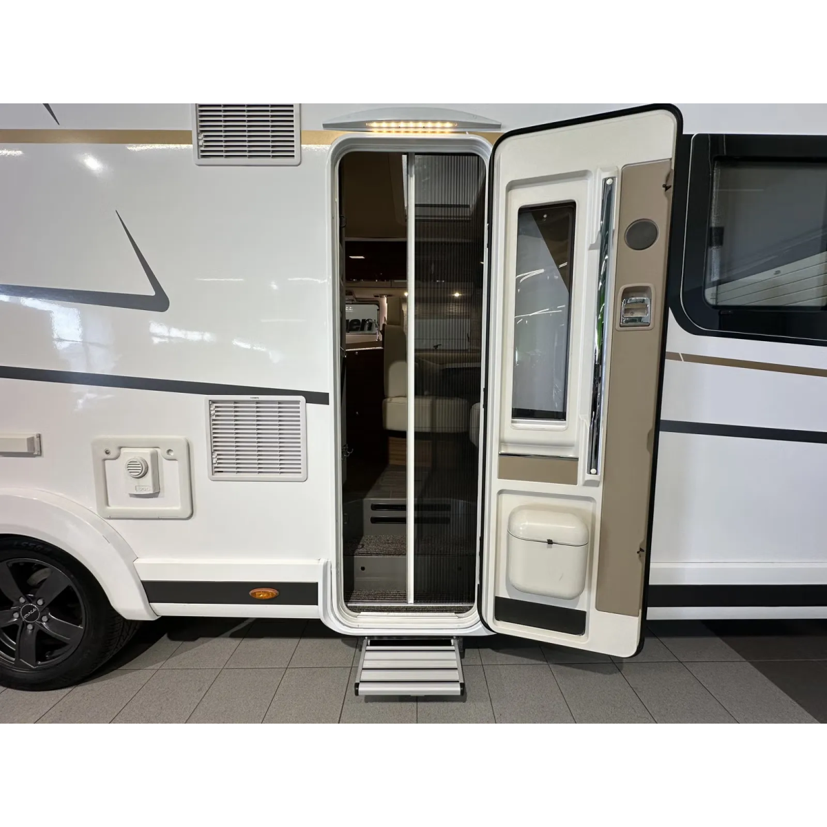 Eura Mobil IL 720 QB