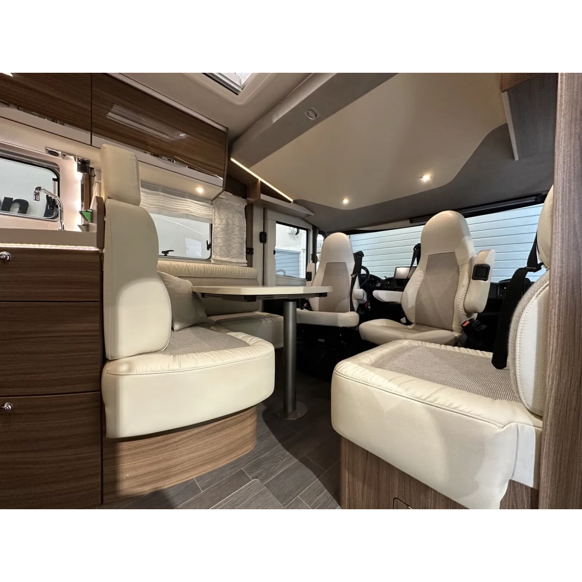 Eura Mobil IL 720 QB