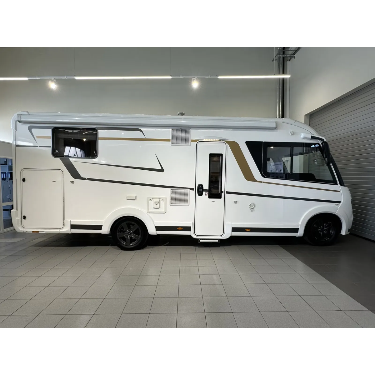 Eura Mobil IL 720 QB