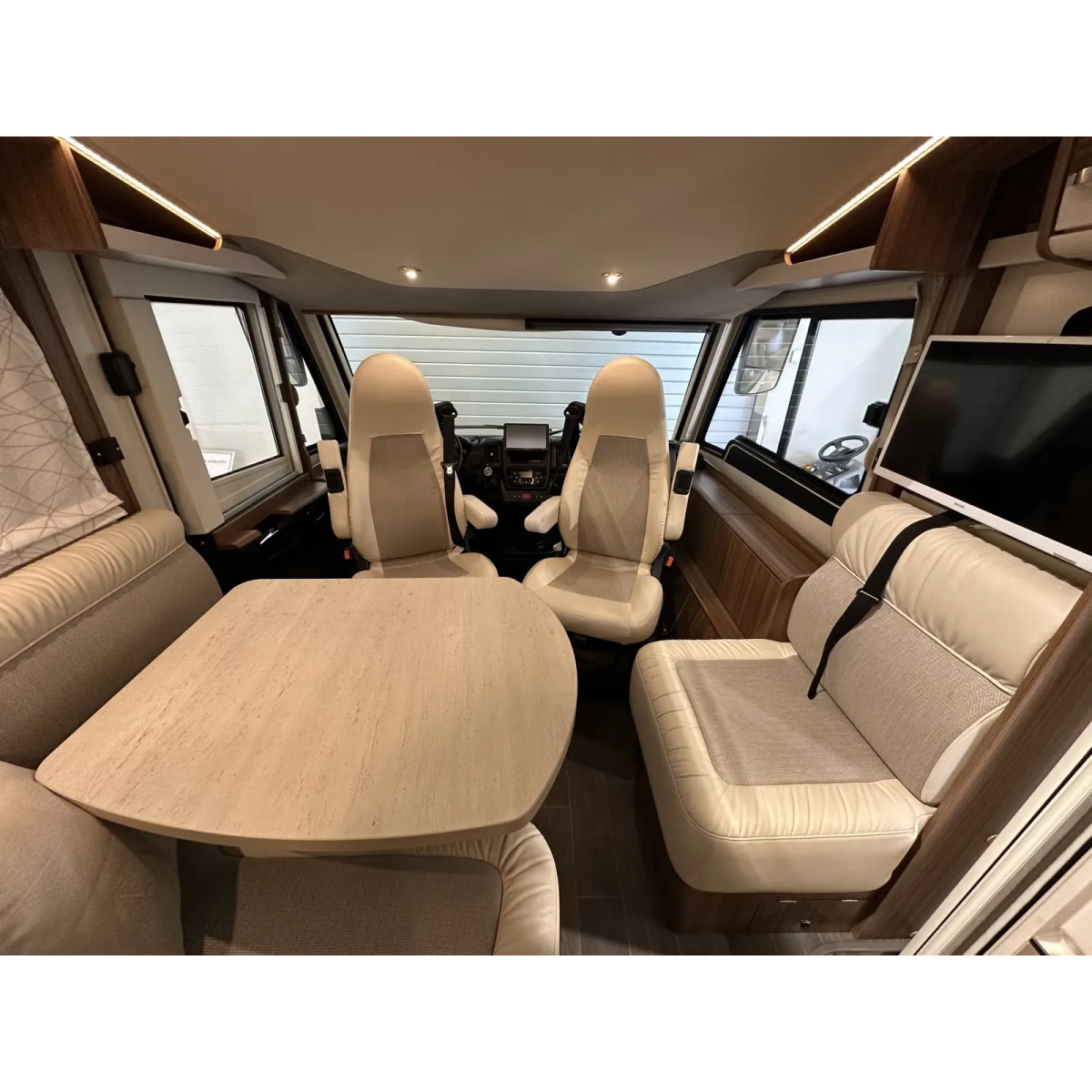 Eura Mobil IL 720 QB