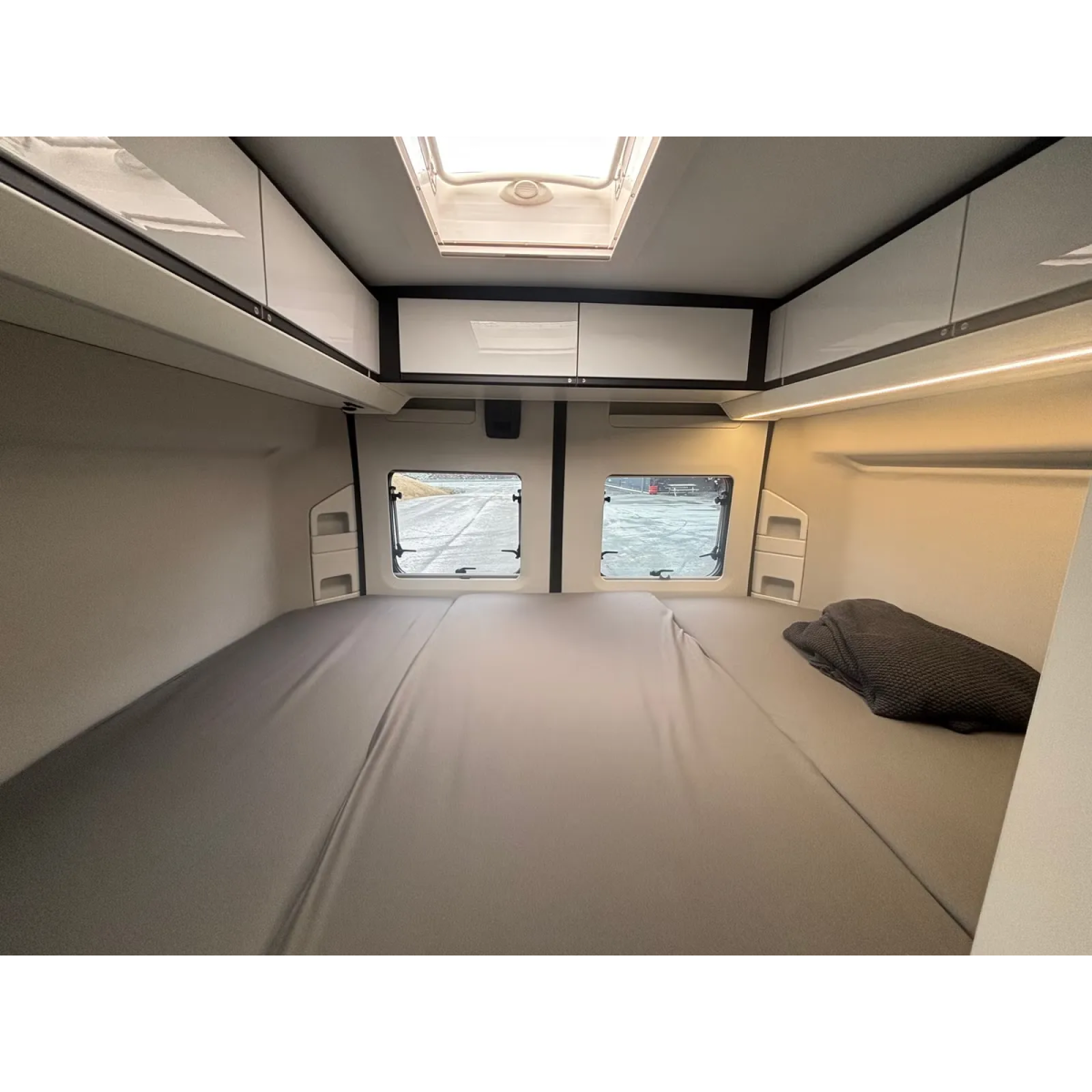 Adria Twin Supreme 600 SPB/9