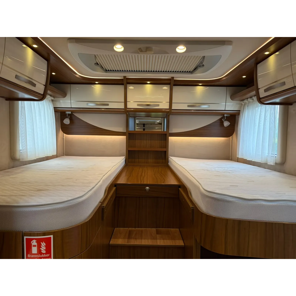Hymer B 678