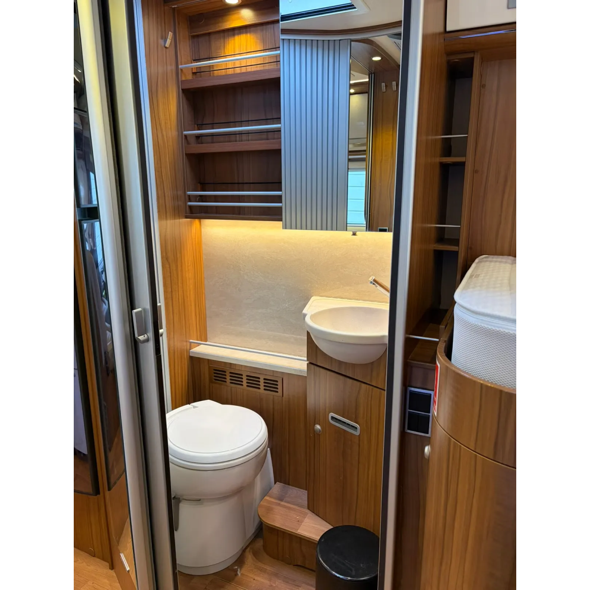 Hymer B 678