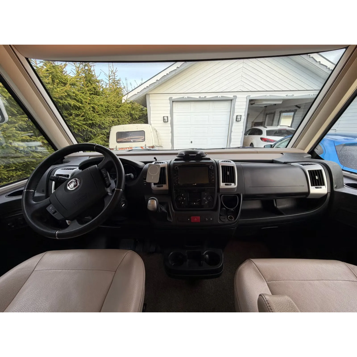 Hymer B 678
