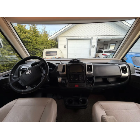 Hymer B 678