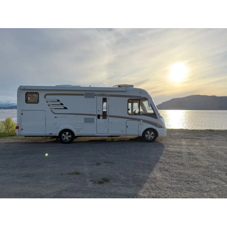 Hymer B 678