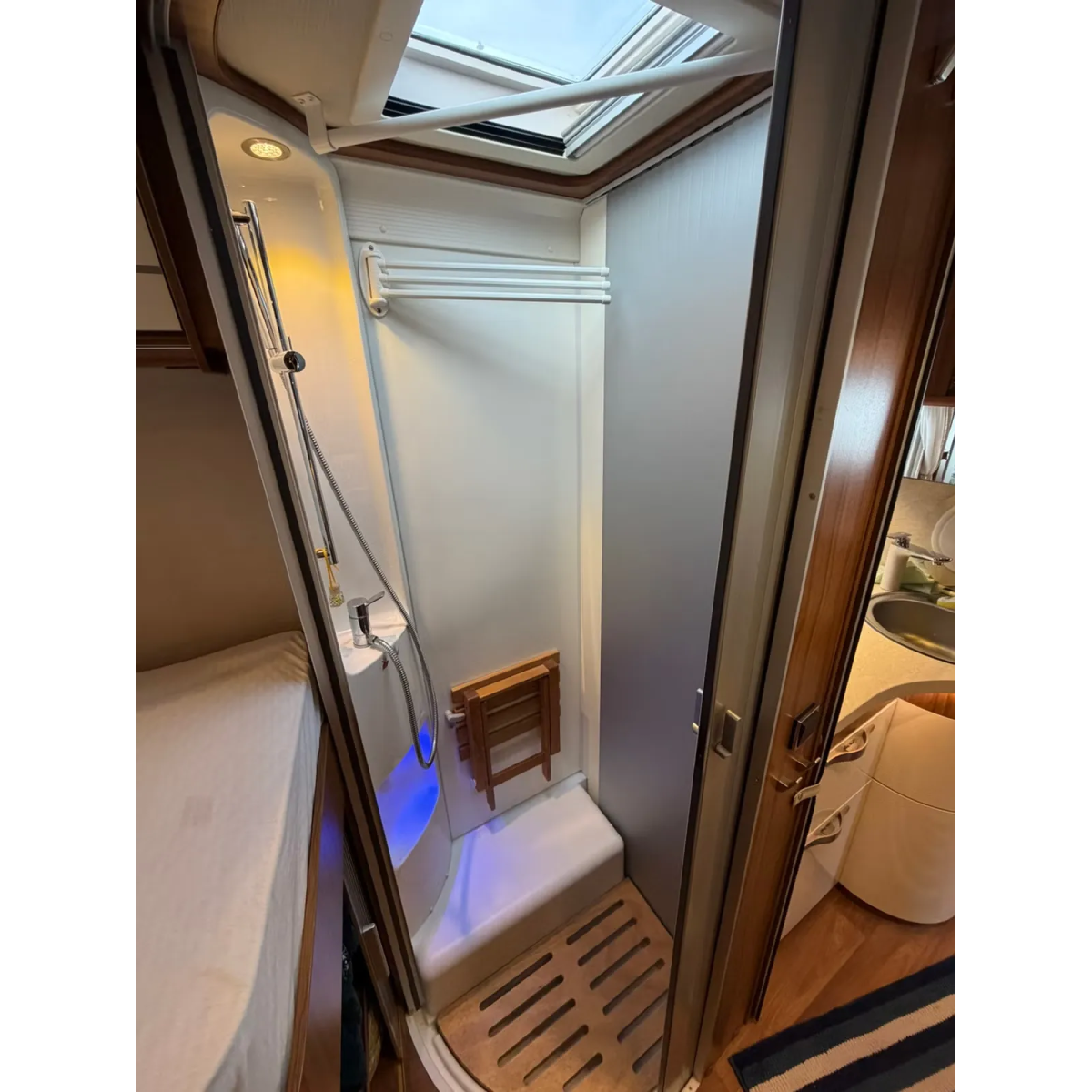 Hymer B 678