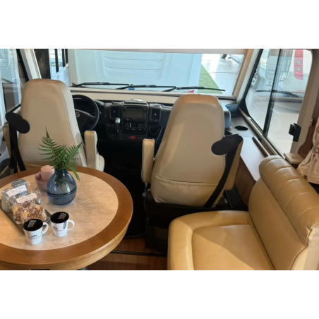 Hymer B 678