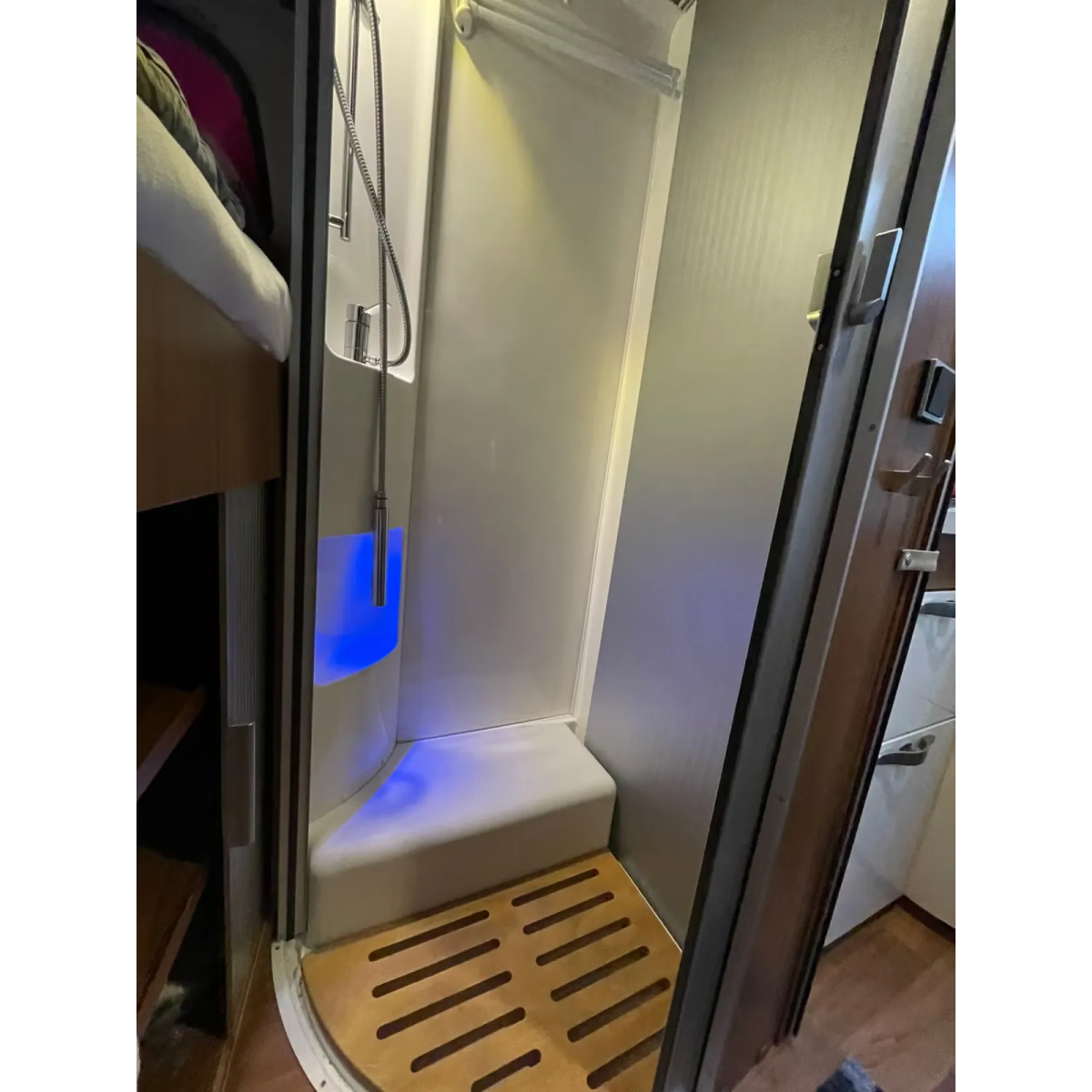 Hymer B 678