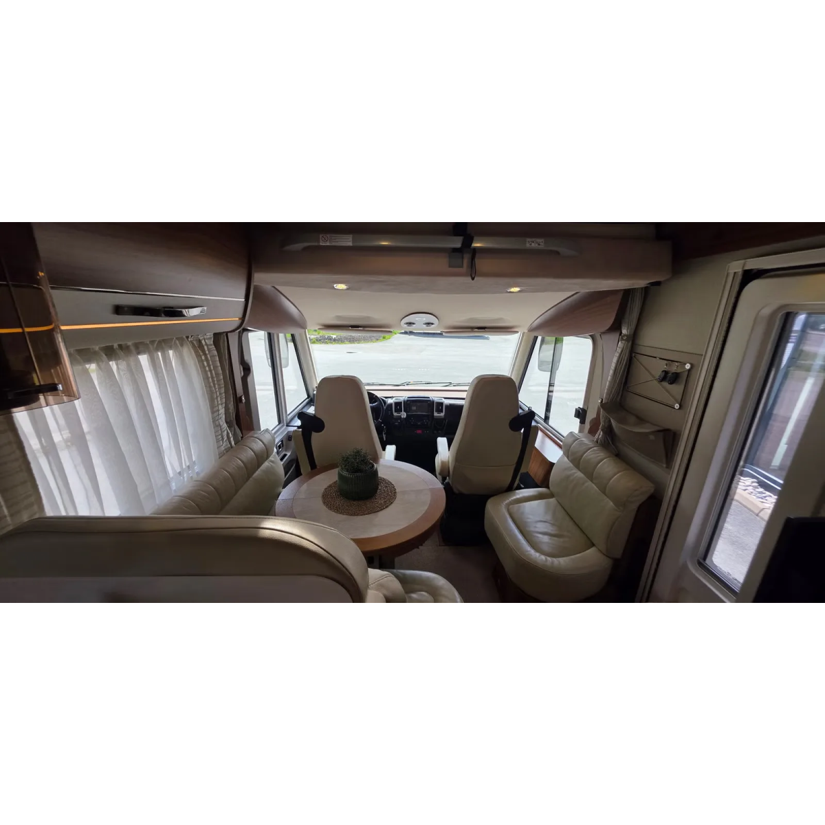 Hymer B 704 SL