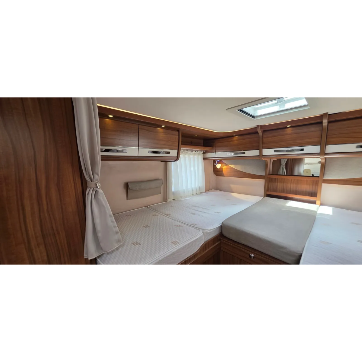 Hymer B 704 SL