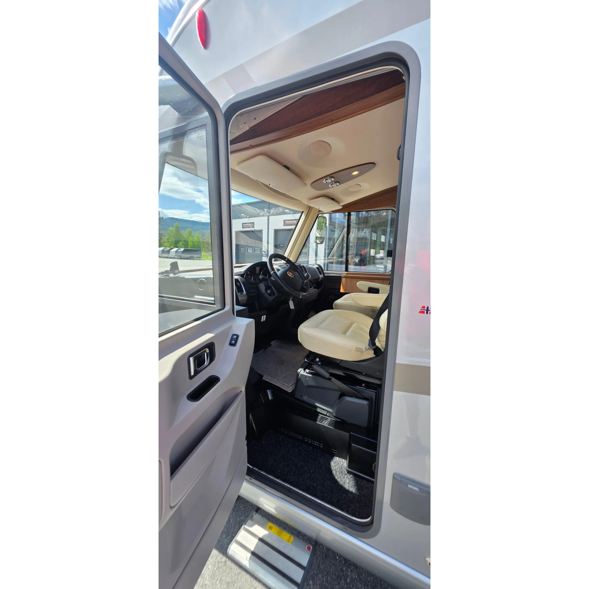 Hymer B 704 SL
