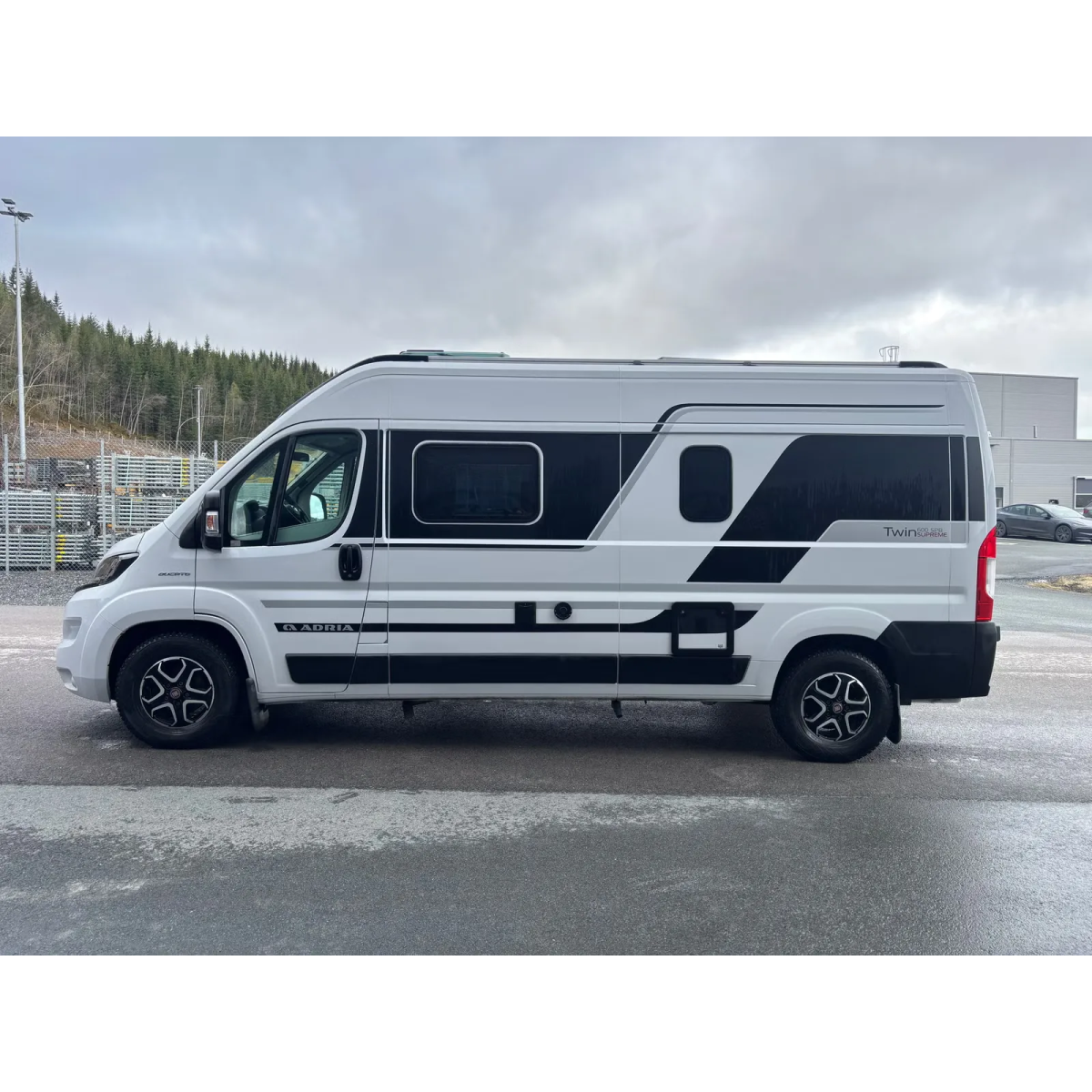 Adria Twin Supreme 600 SPB/9