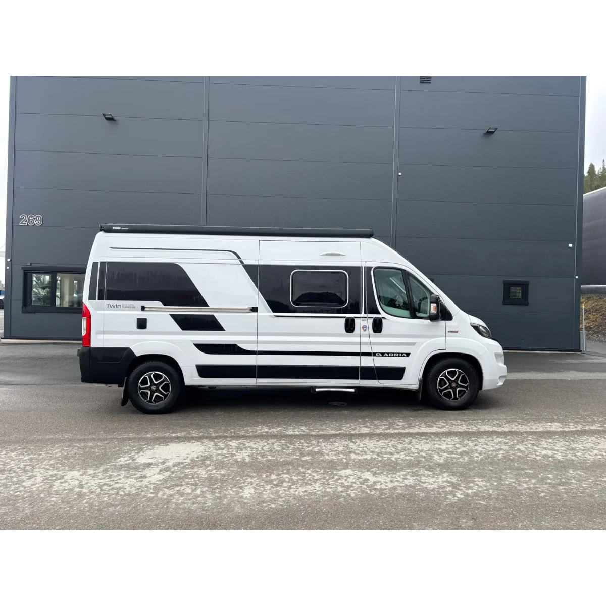 Adria Twin Supreme 600 SPB/9