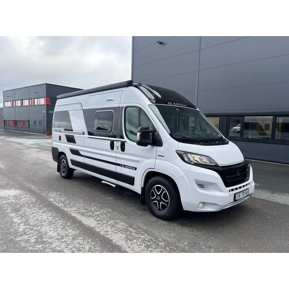 Adria Twin Supreme 600 SPB/9