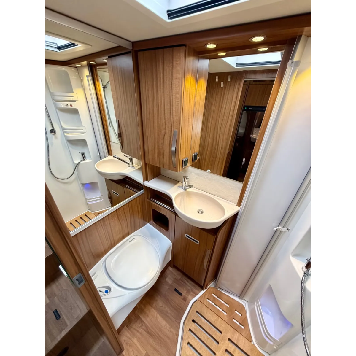Hymer MLI 580 Black Edition