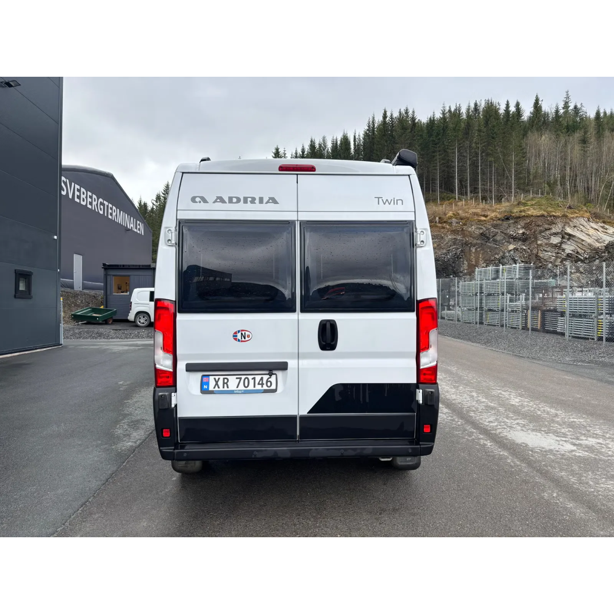 Adria Twin Supreme 600 SPB/9