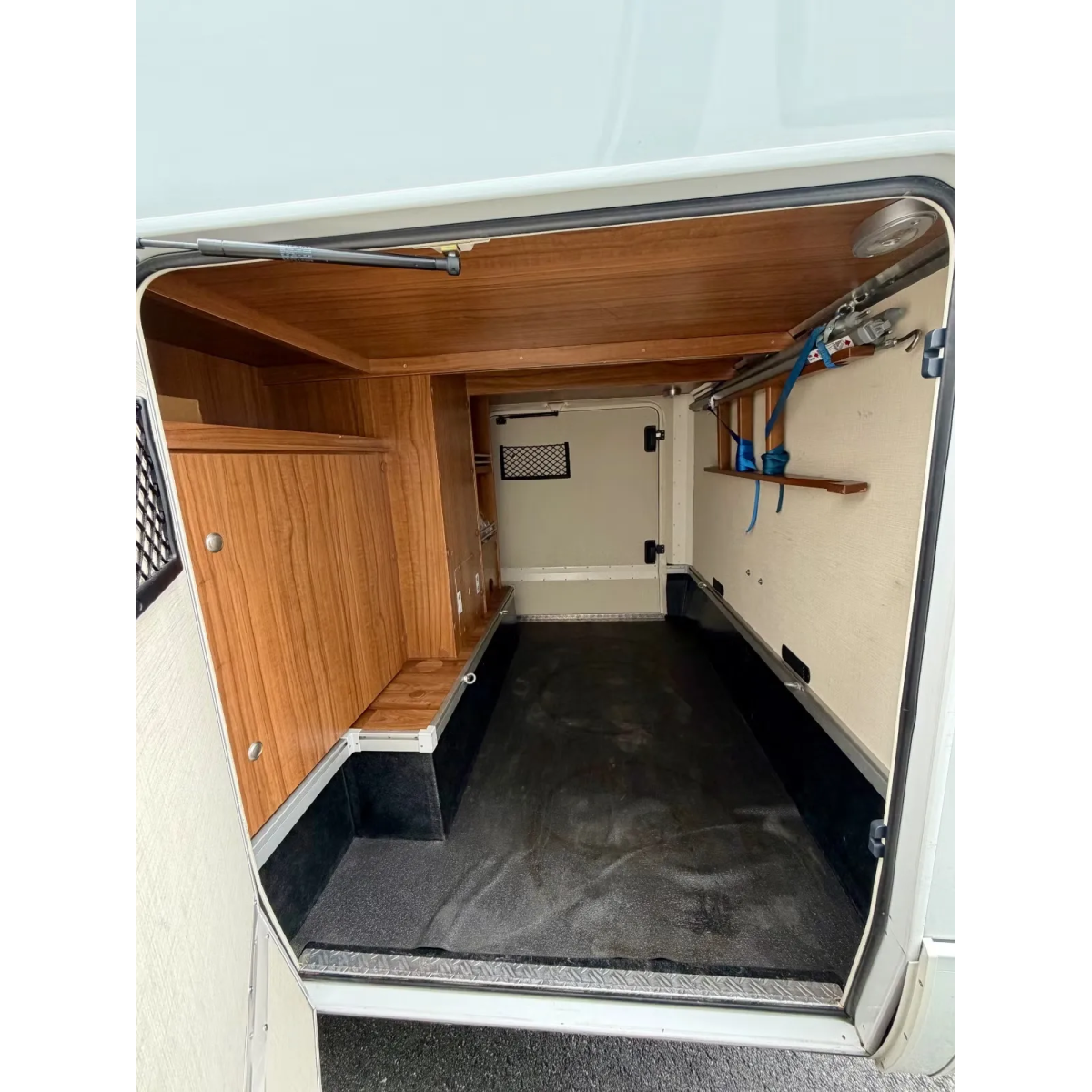 Hymer MLI 580 Black Edition