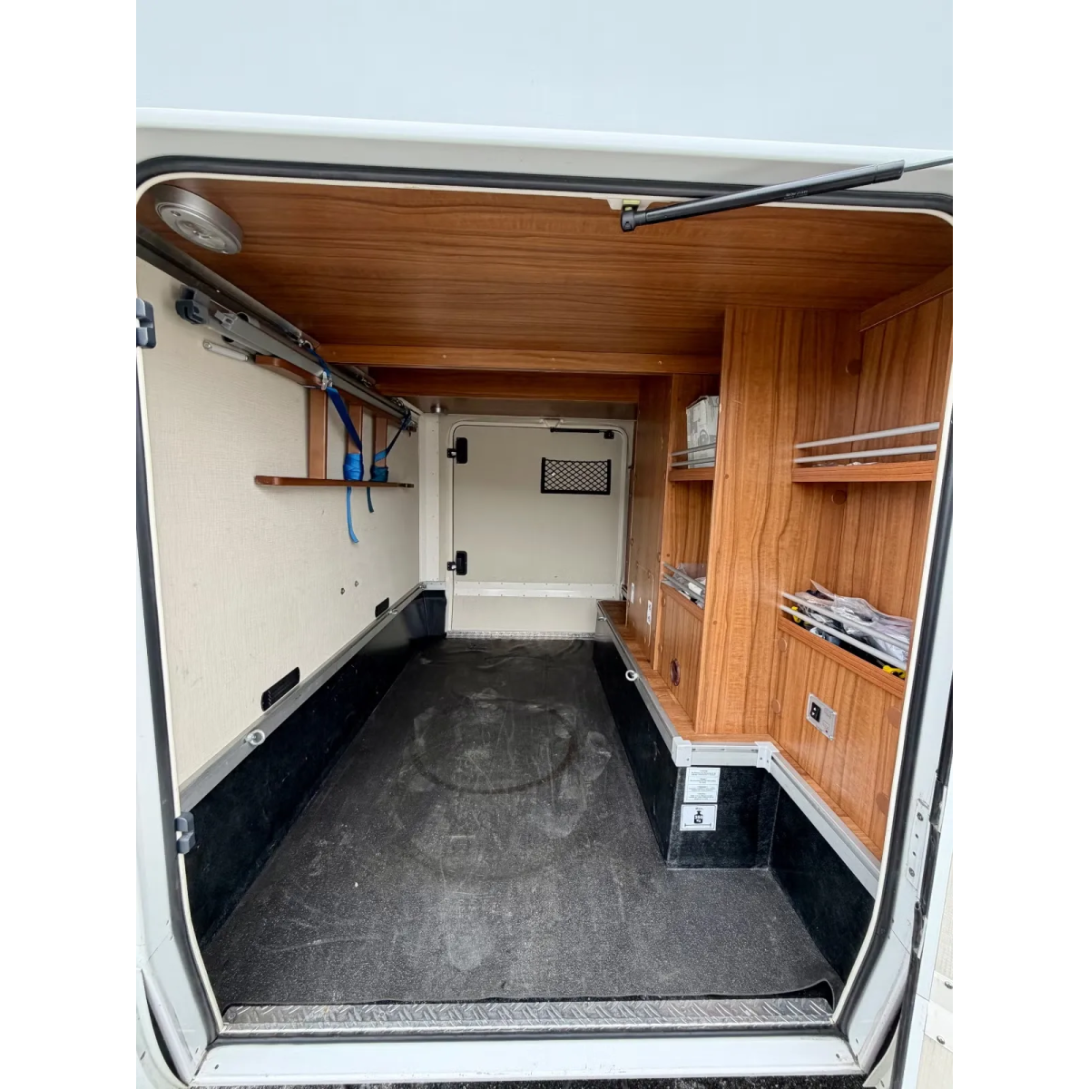 Hymer MLI 580 Black Edition
