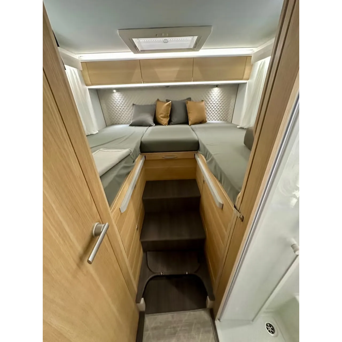 Adria Coral Plus 670 SL