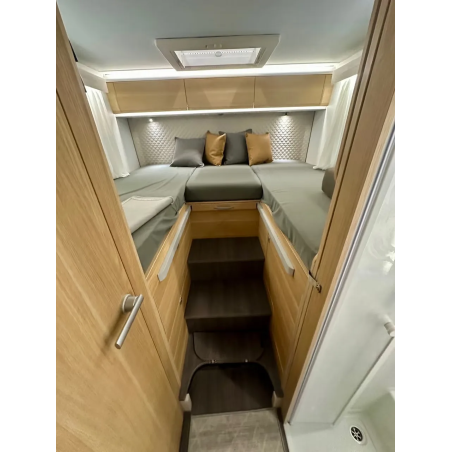 Adria Coral Plus 670 SL