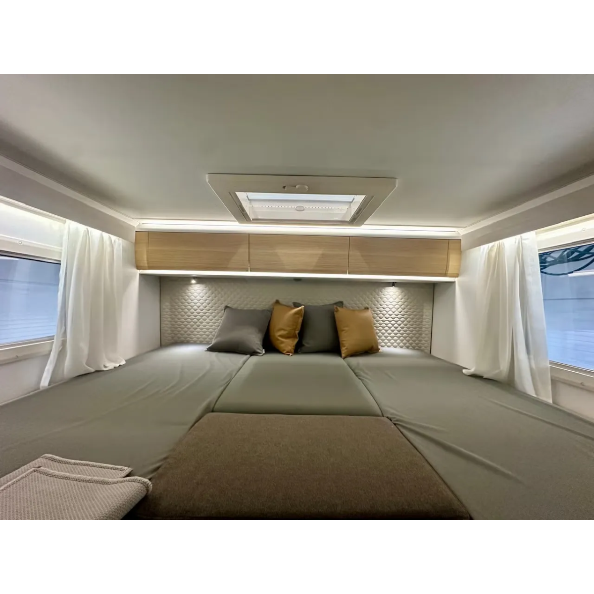 Adria Coral Plus 670 SL