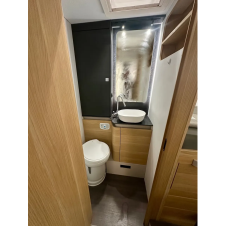 Adria Coral Plus 670 SL