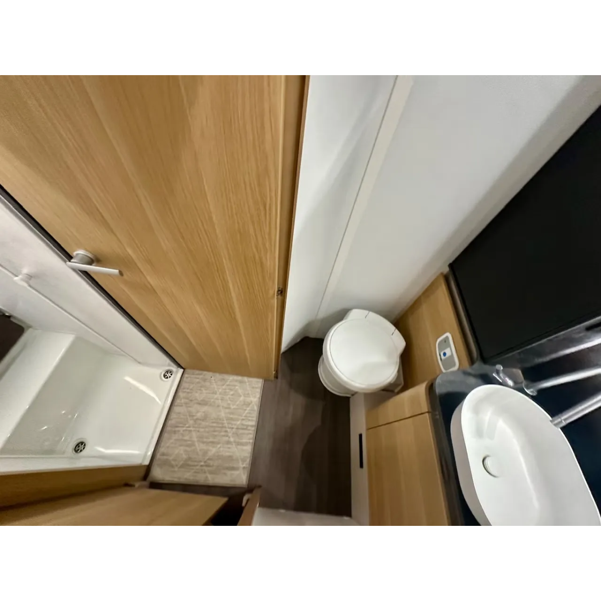 Adria Coral Plus 670 SL