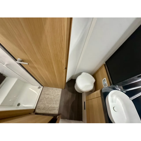 Adria Coral Plus 670 SL