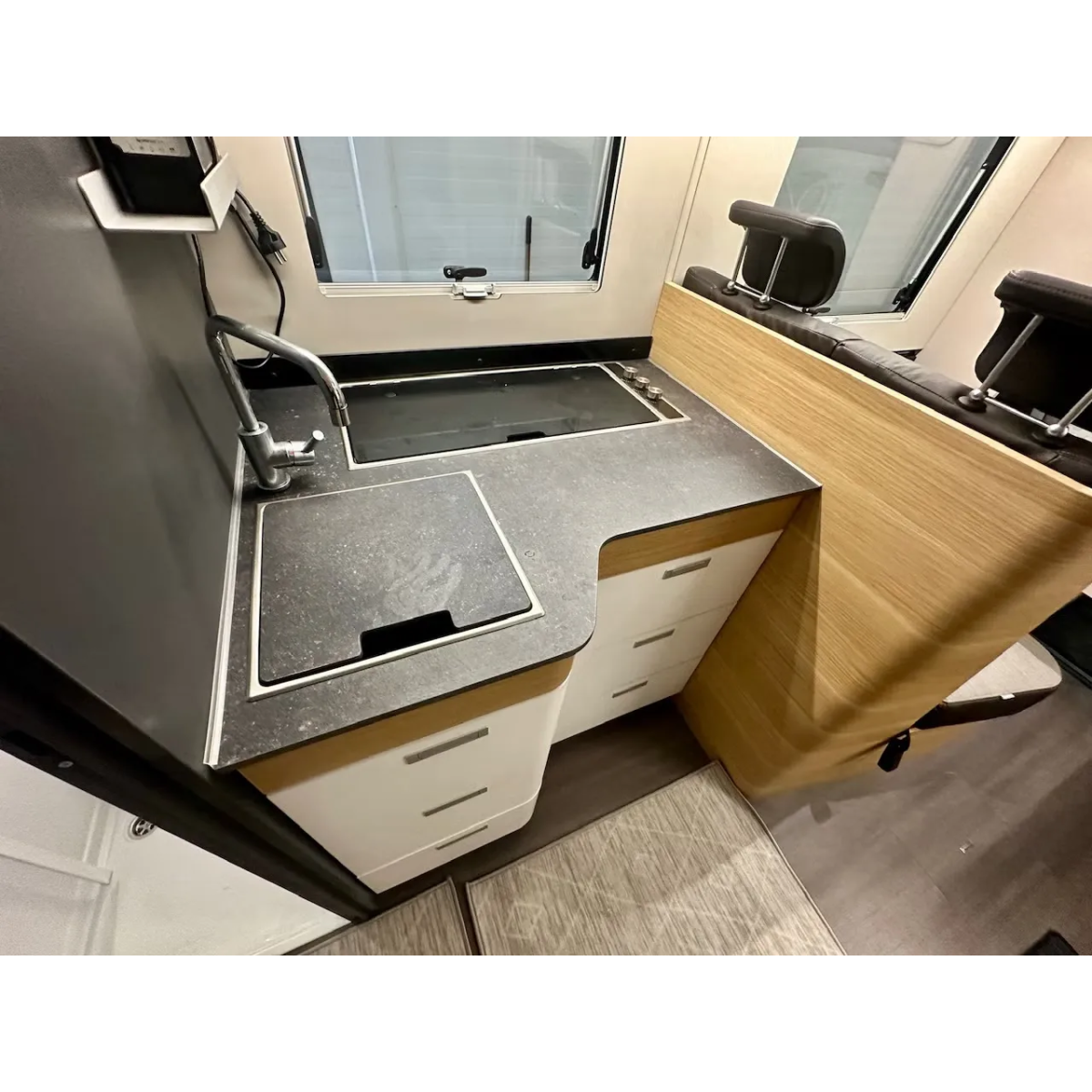 Adria Coral Plus 670 SL