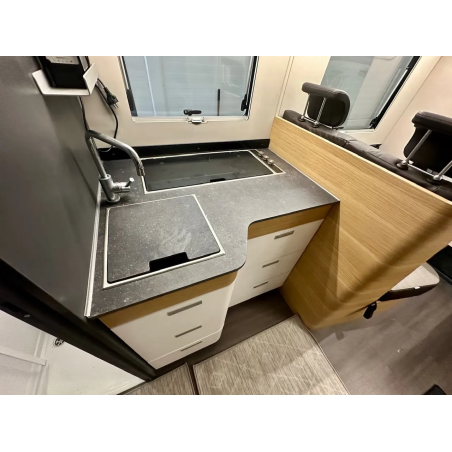 Adria Coral Plus 670 SL