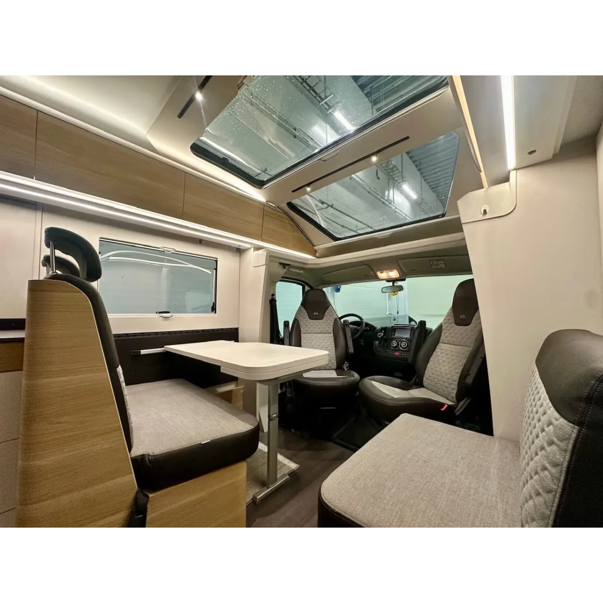 Adria Coral Plus 670 SL